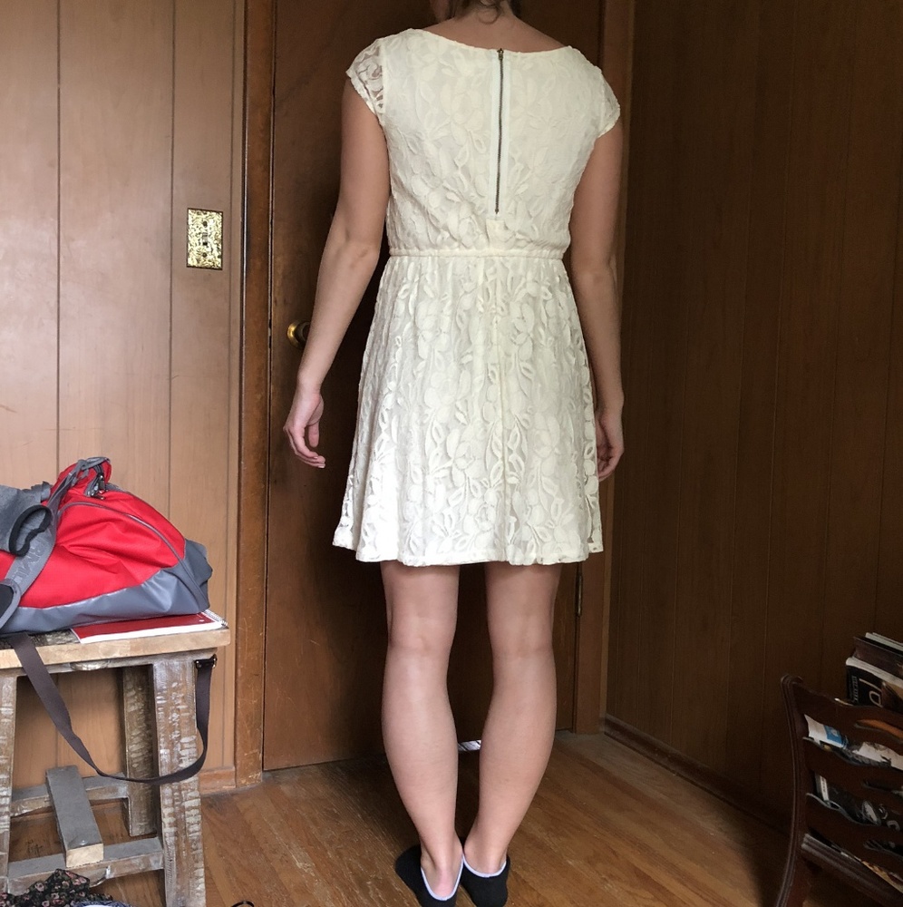 Dress - Picture 3 of 4